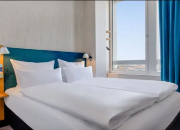 Hotel-Motel-One-Munich_Campus-Zimmerbeispiel-NFL-Tickets-mit-Hotel